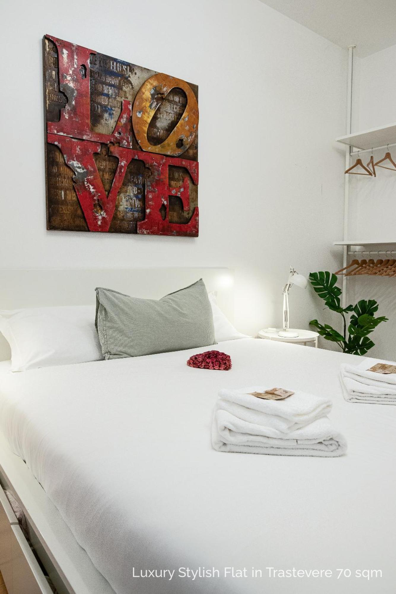 La Dolce Vita - Luxury Stylish Flats In Trastevere 70-90Sqm Рим Екстериор снимка